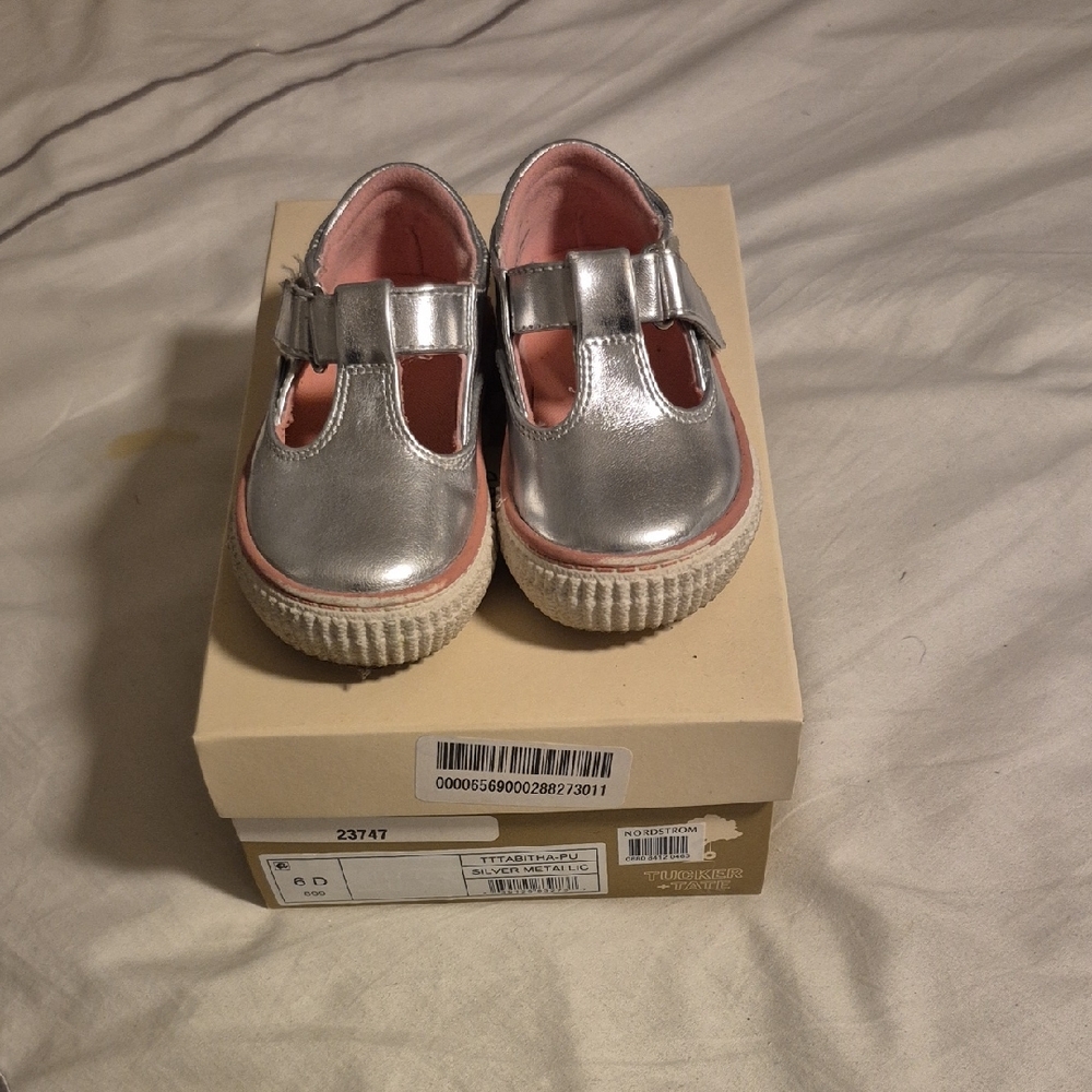 Tucker + Tate Silver Dress Shoes with Pink Interior